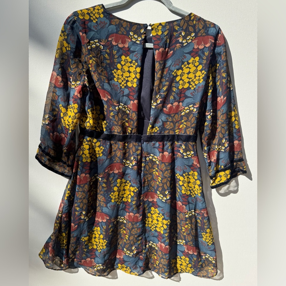 Zara - Floral Patterned Dress with 3/4 Sleeves - Picture 5 of 5